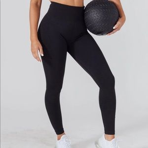 ACTA Black Seamless Leggings